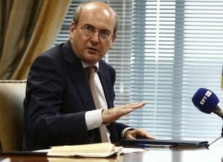 To ν/σ για τη Δημόσια Διοίκηση αλλάζει από αύριο τη ζωή μας