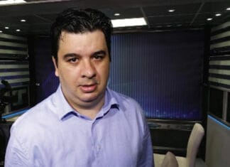 Ο ιστός της αράχνης γύρω από τη μεγάλη προσδοκία