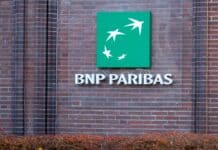 BNP Paribas facade, source: Below the Sky / Shutterstock.com