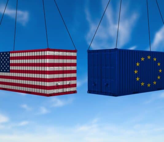 usa-eu containers, source: Shutterstock