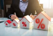 houses and percentages, red loand, source: Shutterstock