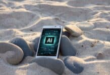 ΑΙ smartphone at the beach, source: Shutterstock