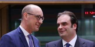 Ηχηρός συμβολισμός για την Ελλάδα η εκλογή του Κυριάκου Πιερρακάκη, έπαινοι διεθνών ΜΜΕ