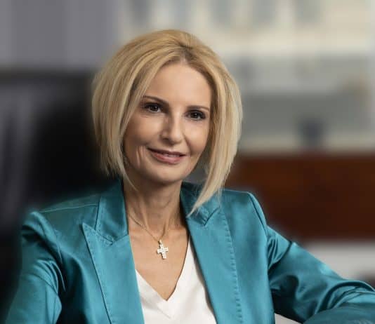 Άννυ Τρύφων, Designia Insurance Brokers