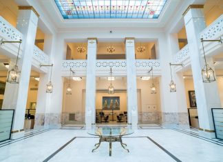 Alpha Bank Campus: Δύο ιστορικά κτήρια της τράπεζας υποδέχθηκαν πάνω από 500 επισκέπτες με αφορμή το διεθνή θεσμό Open House Athens