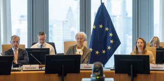 Αμετάβλητα κράτησε τα επιτόκια η ΕΚΤ