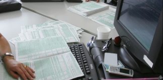 Τελευταία διορία για τις φορολογικές δηλώσεις
